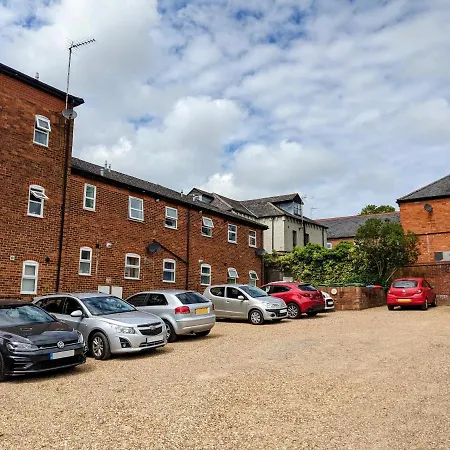 Saffron Court By Wycombe Apartments - Apt 08 High Wycombe Exterior photo
