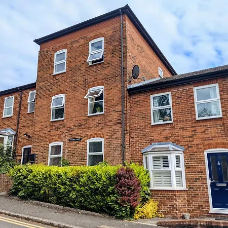 Saffron Court By Wycombe Apartments - Apt 08 High Wycombe Exterior photo