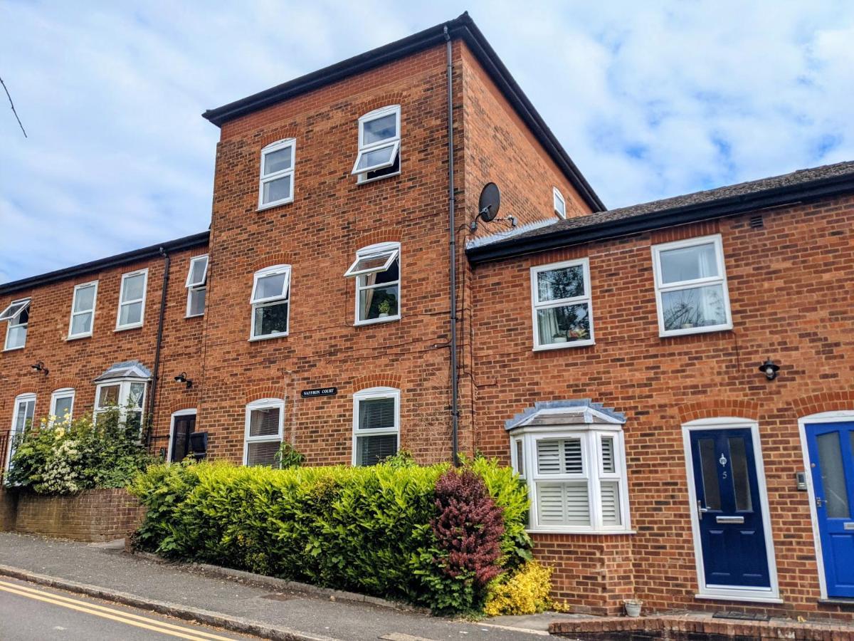 Saffron Court By Wycombe Apartments - Apt 08 *