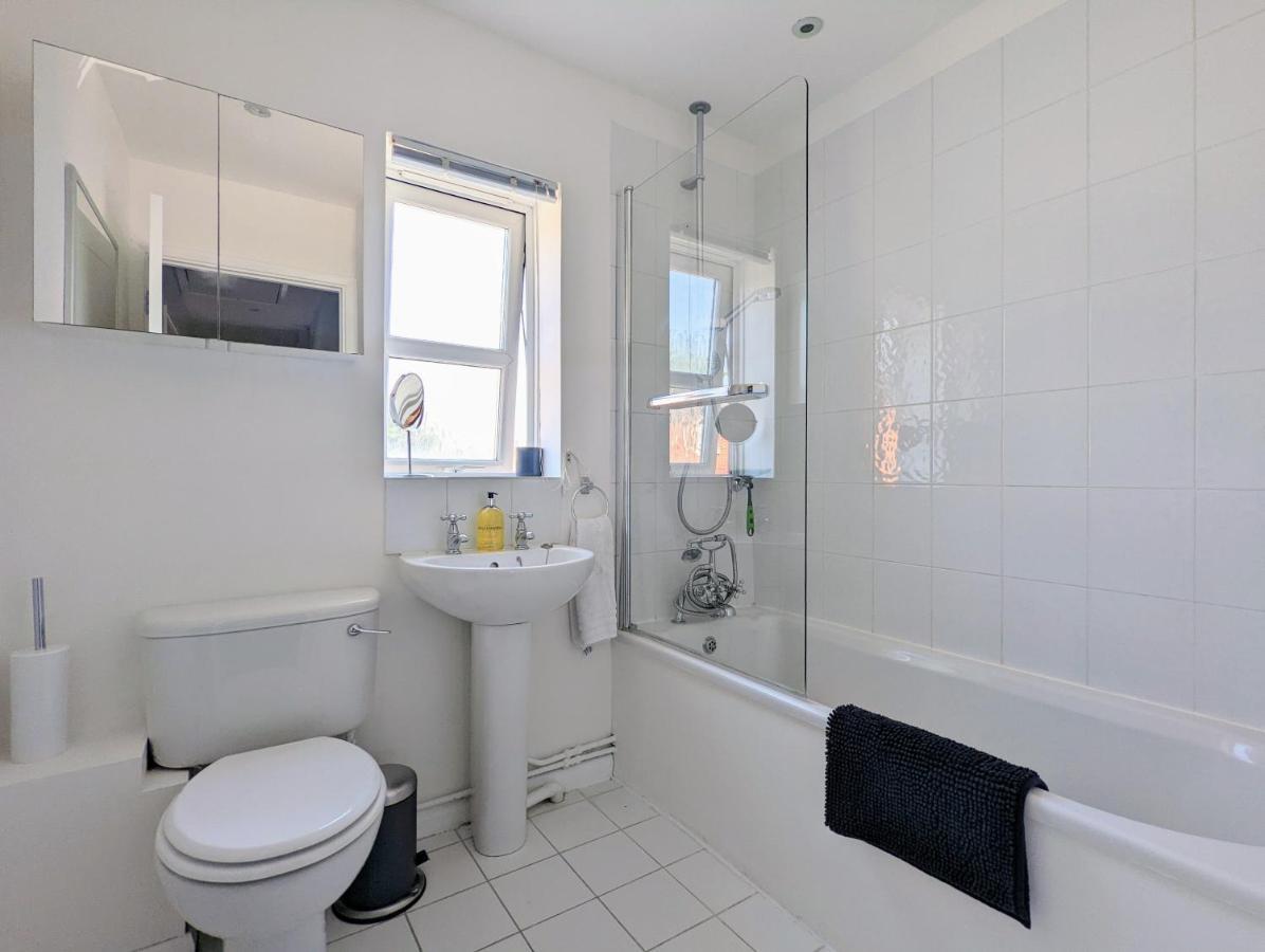 Saffron Court By Wycombe Apartments - Apt 08 High Wycombe